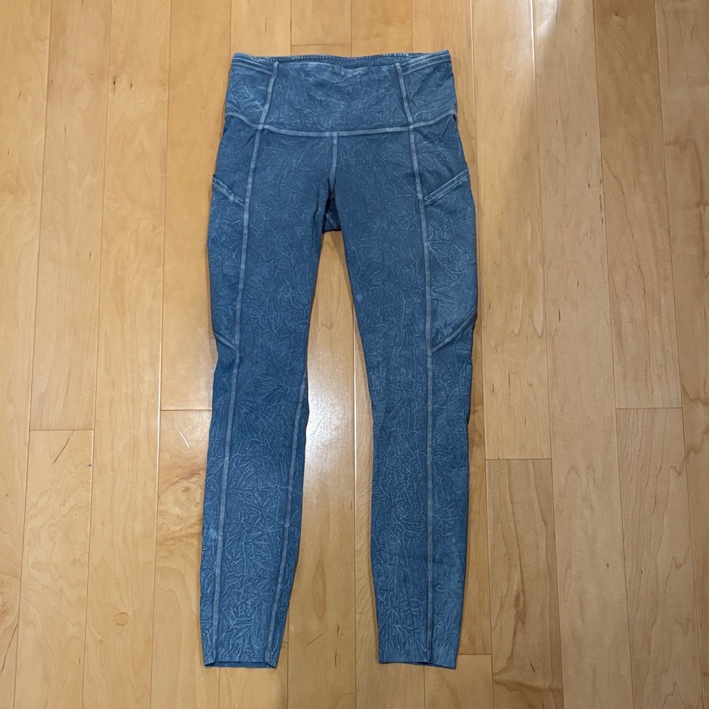 Lululemon Blue-Gray Patterned Leggings